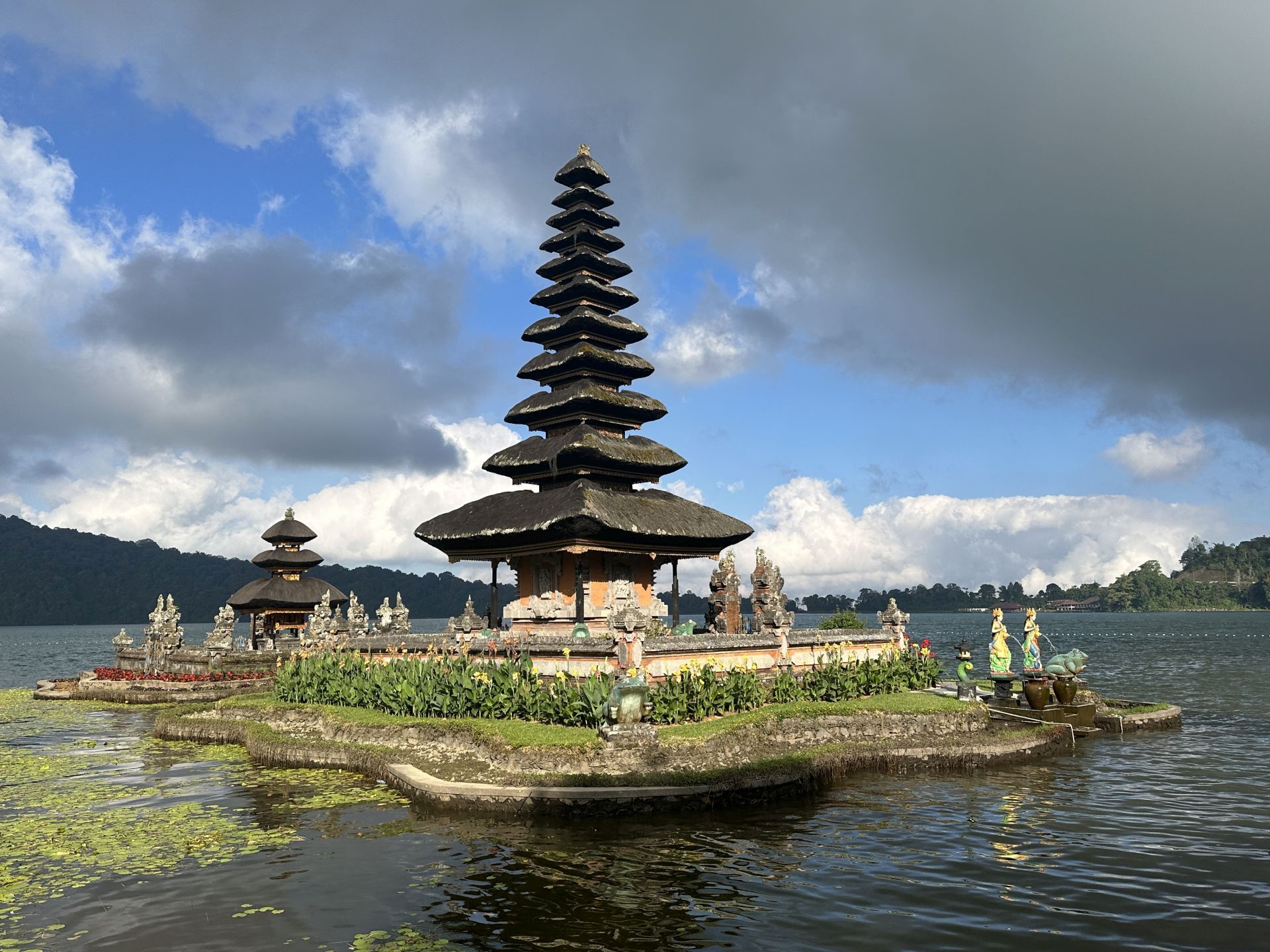 Ulun Danu tempelj