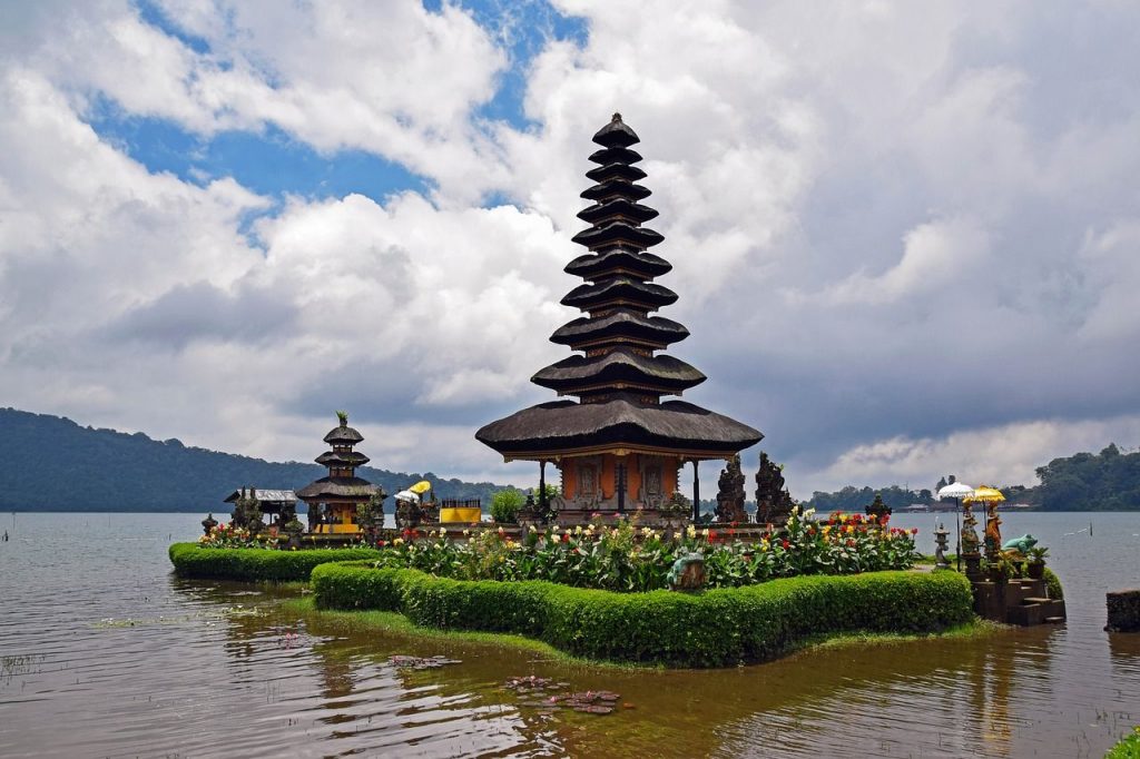 Hindujski tempelj Ulun Danu