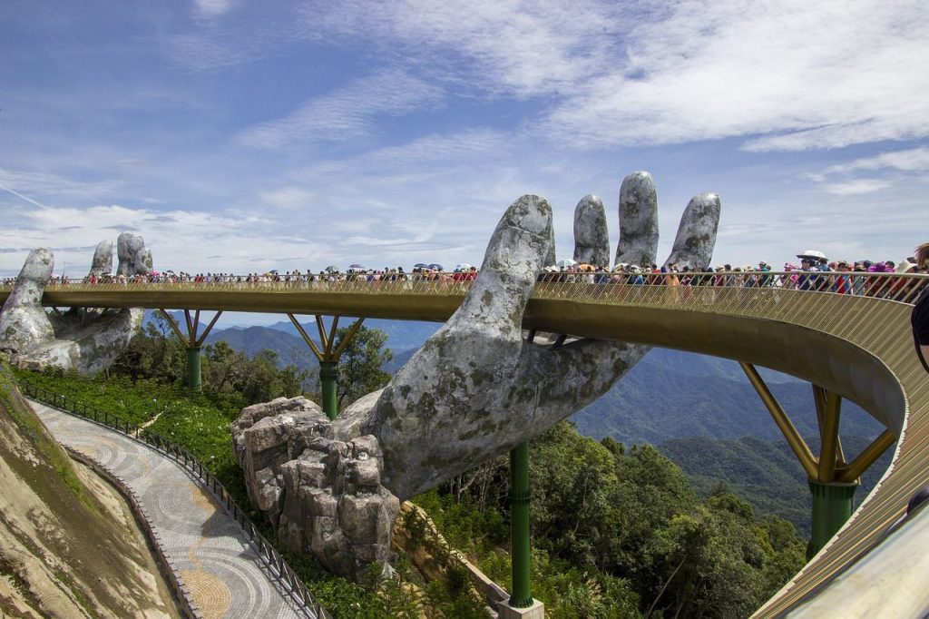 Potovanje Vietnam - Golden Bridge