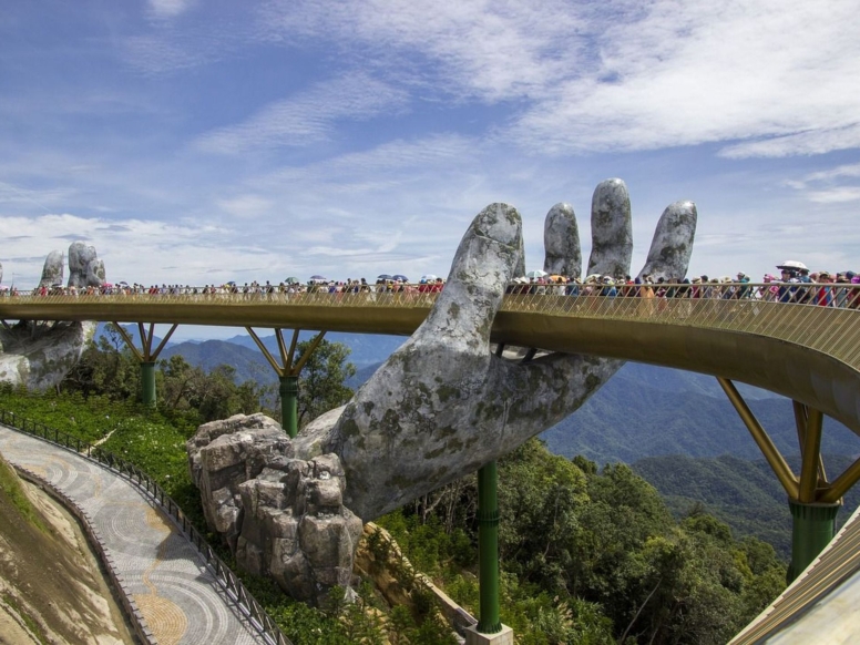 ZNAMENITI MOST GOLDEN BRIDGE