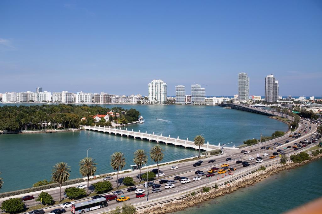 Biseri Miamija - Miami onkraj bleščečih luči